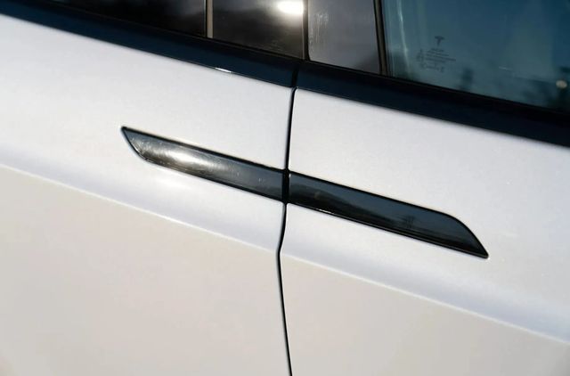 2022 Tesla Model X Plaid AWD - 22938491 - 33