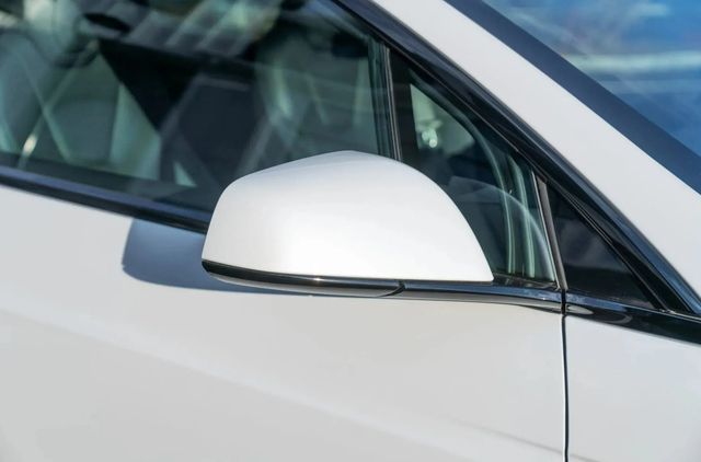 2022 Tesla Model X Plaid AWD - 22938491 - 34