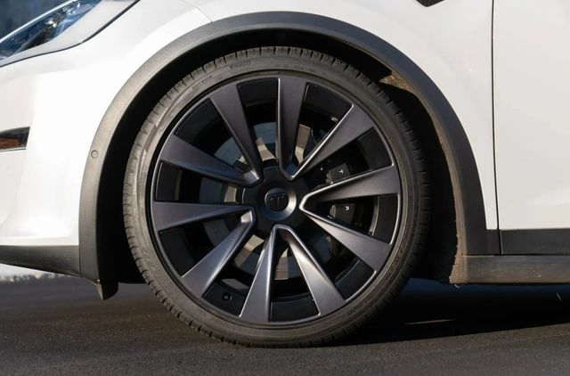 2022 Tesla Model X Plaid AWD - 22938491 - 37