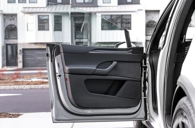 2022 Tesla Model X Plaid AWD - 22938491 - 42