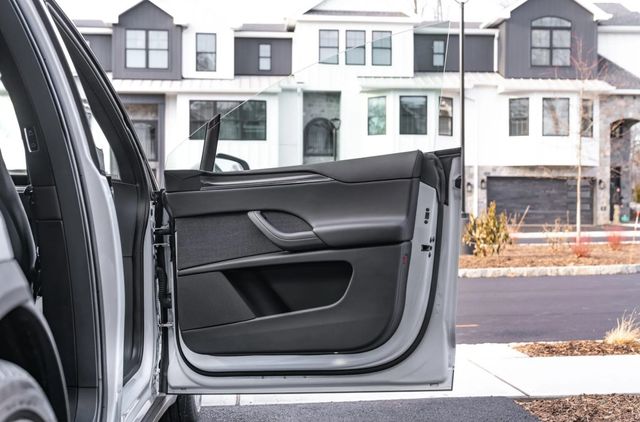 2022 Tesla Model X Plaid AWD - 22938491 - 51