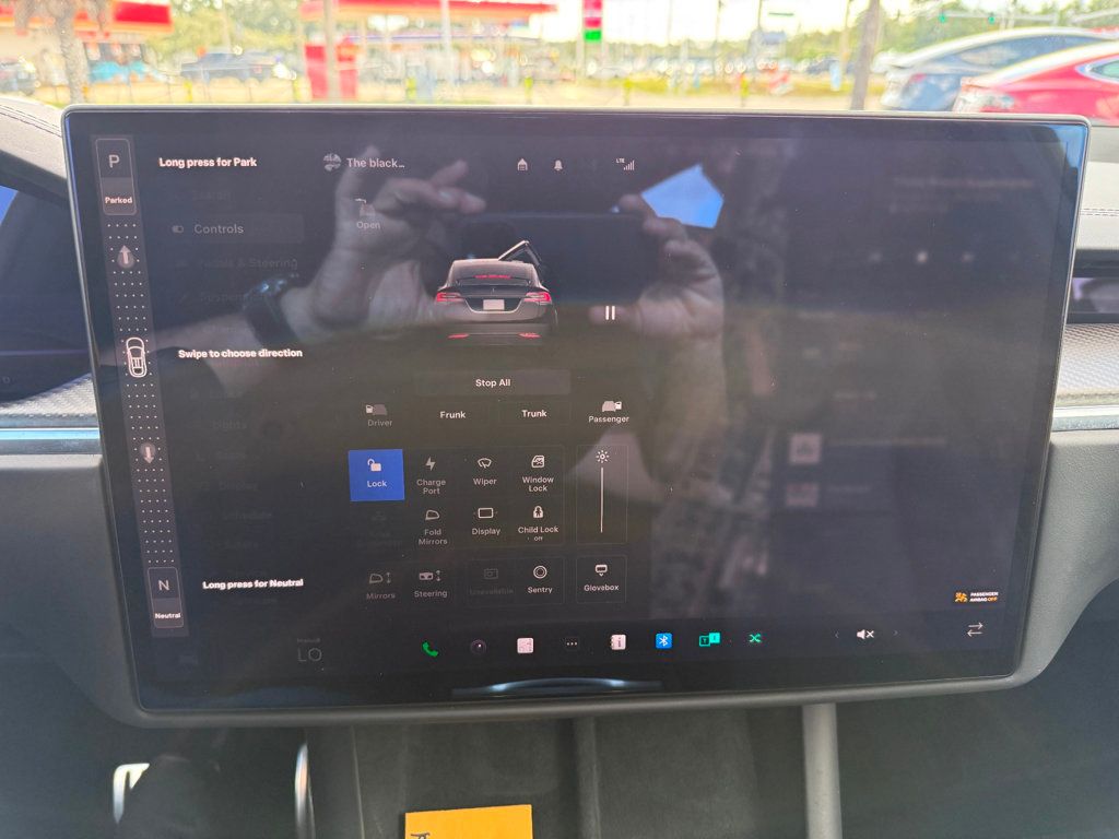 2022 Tesla Model X Plaid AWD - 22910195 - 13