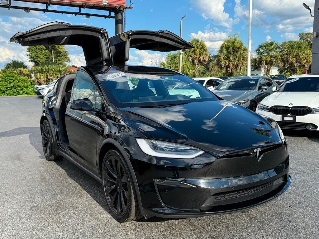 2022 Tesla Model X Plaid photo 2