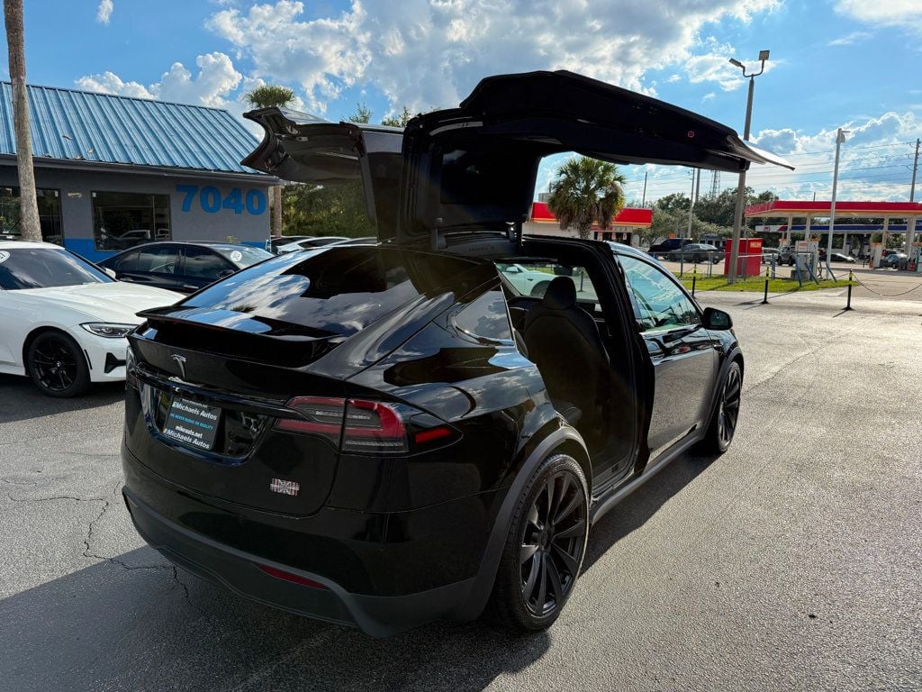 2022 Tesla Model X Plaid photo 4