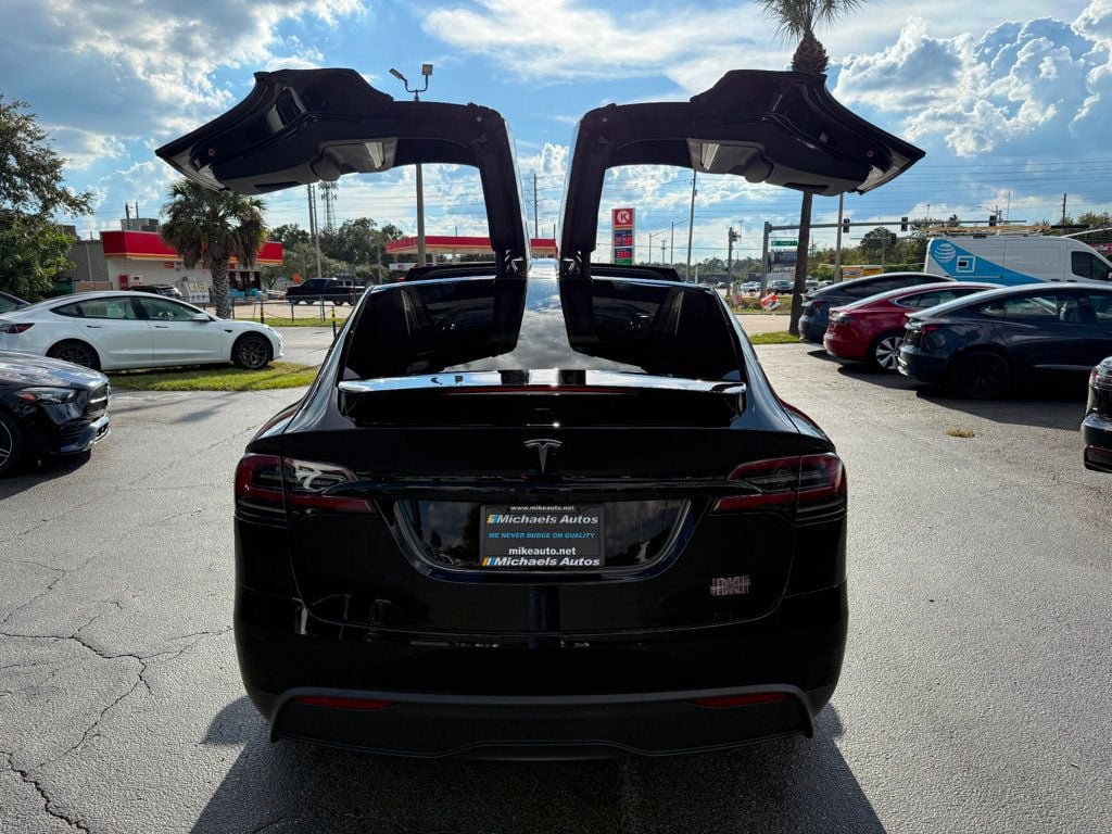 2022 Tesla Model X Plaid photo 5