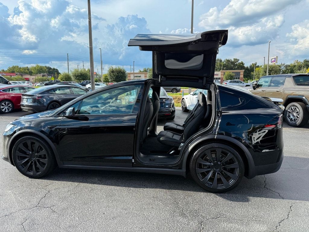 2022 Tesla Model X Plaid photo 7