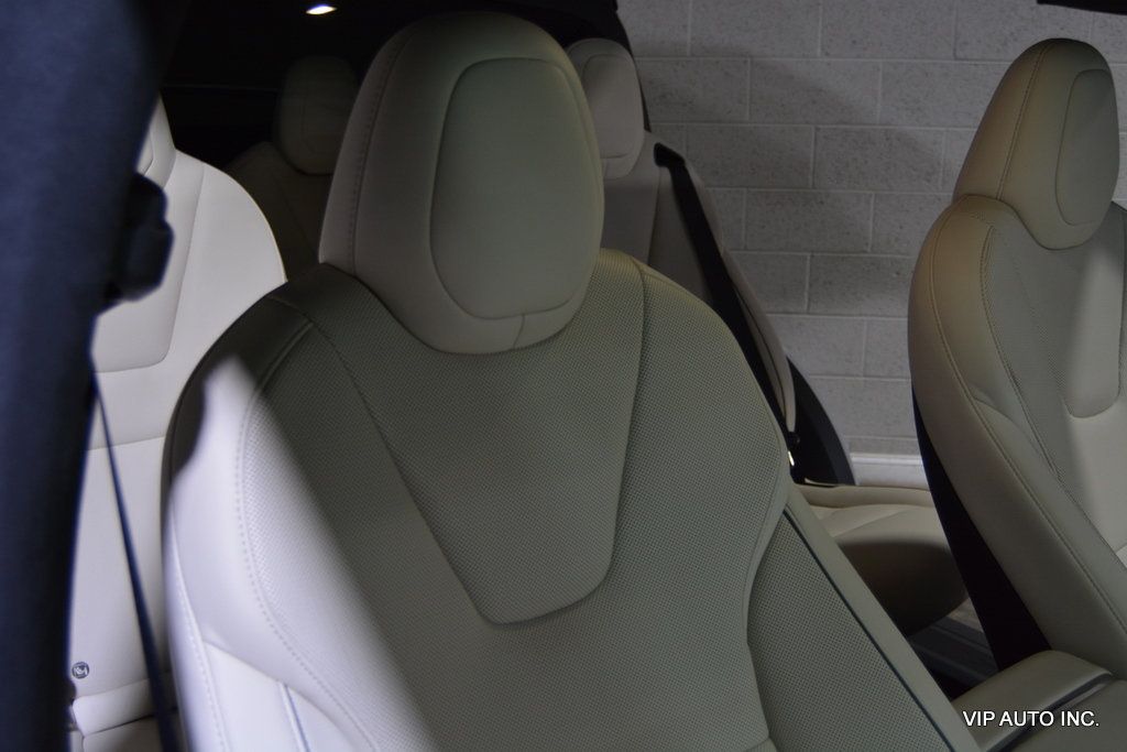 2022 Tesla Model X Plaid AWD - 22856514 - 11