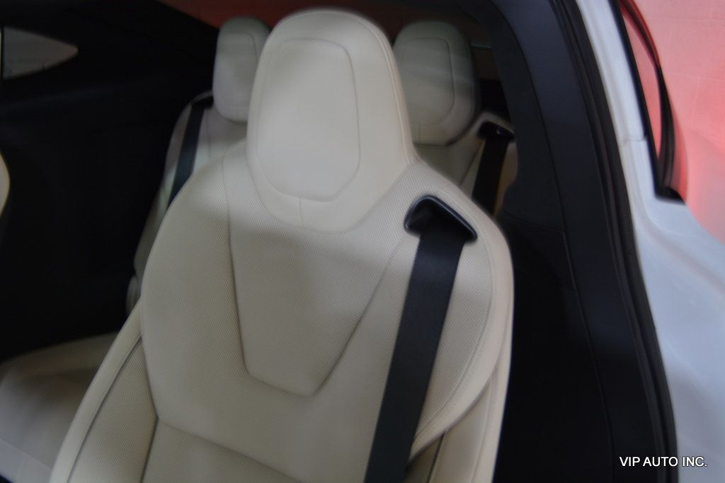 2022 Tesla Model X Plaid AWD - 22856514 - 21