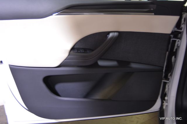 2022 Tesla Model X Plaid AWD - 22856514 - 8