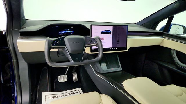 2022 Tesla Model X Plaid AWD w/ 6 Seat Cream Premium Interior - 23003584 - 11