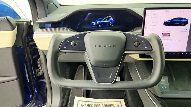 2022 Tesla Model X Plaid AWD w/ 6 Seat Cream Premium Interior - 23003584 - 12