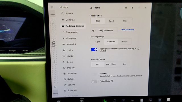 2022 Tesla Model X Plaid AWD w/ 6 Seat Cream Premium Interior - 23003584 - 17