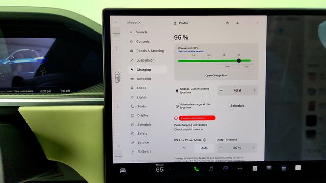 2022 Tesla Model X Plaid AWD w/ 6 Seat Cream Premium Interior - 23003584 - 19