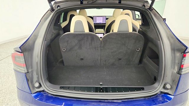 2022 Tesla Model X Plaid AWD w/ 6 Seat Cream Premium Interior - 23003584 - 28