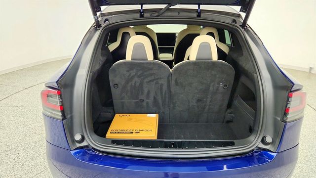 2022 Tesla Model X Plaid AWD w/ 6 Seat Cream Premium Interior - 23043984 - 50