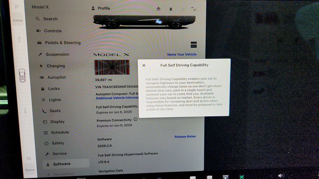 2022 Tesla Model X Plaid AWD w/ 6 Seat Interior - 23004183 - 15