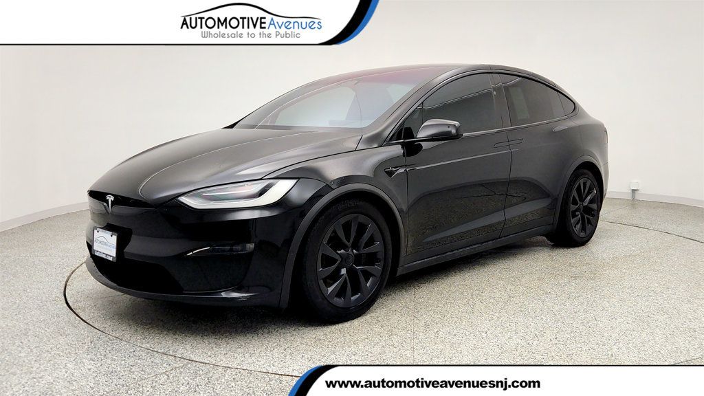 2022 Tesla Model X Plaid AWD w/ 6 Seat Interior - 23008142 | Video 1