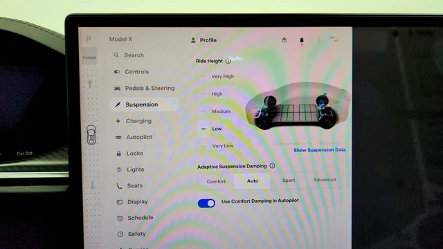 2022 Tesla Model X Plaid AWD w/ 6 Seat Interior - 23008142 - 17