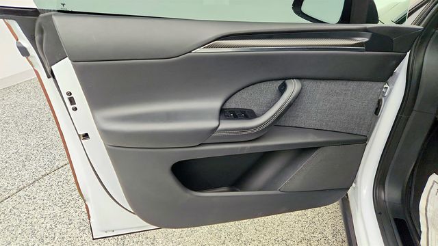 2022 Tesla Model X Plaid AWD w/ 6 Seat Interior - 23016332 - 10