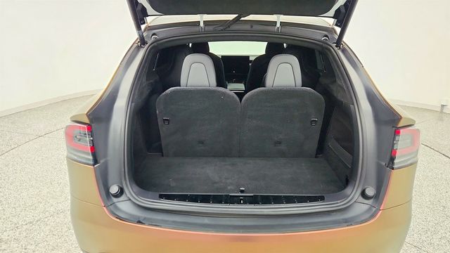 2022 Tesla Model X Plaid AWD w/ 6 Seat Interior - 23016332 - 27