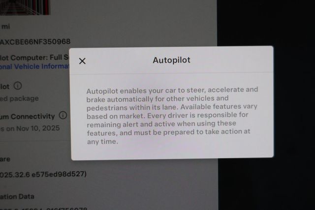 2022 Tesla Model X Plaid AWD with 6 Seat White & Black Premium Interior - 22938643 - 13