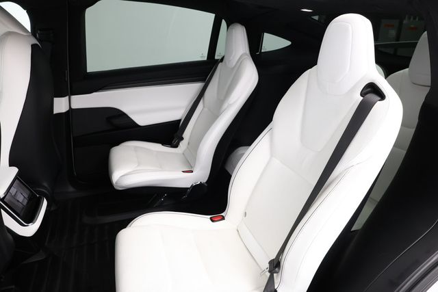 2022 Tesla Model X Plaid AWD with 6 Seat White & Black Premium Interior - 22938643 - 22