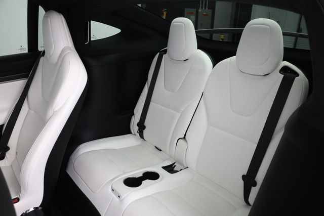 2022 Tesla Model X Plaid AWD with 6 Seat White & Black Premium Interior - 22938643 - 23