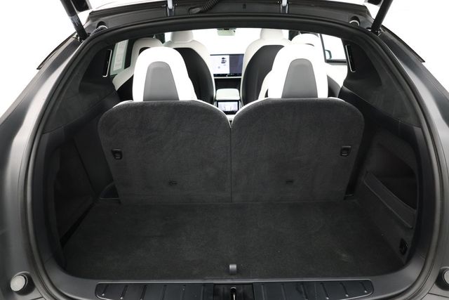 2022 Tesla Model X Plaid AWD with 6 Seat White & Black Premium Interior - 22938643 - 24