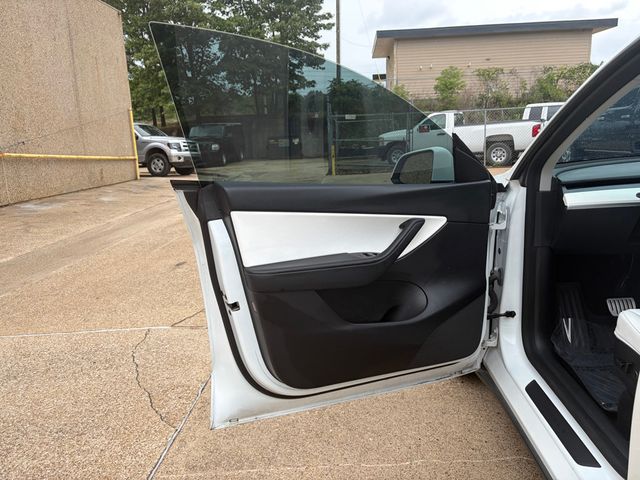 2022 Tesla Model Y 2022 Tesla Model Y  - 23016914 - 25