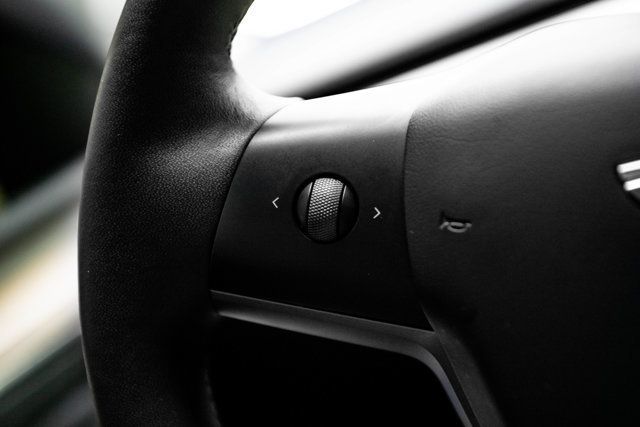 2022 Tesla Model Y LocalTrade/Performance/AWD/HeatedLeatherSeats/360SurroundViewCam - 23057281 - 37