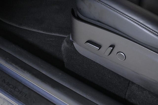 2022 Tesla Model Y Long Range - 22933962 - 19