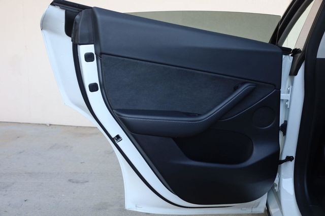 2022 Tesla Model Y Long Range - 23055980 - 16