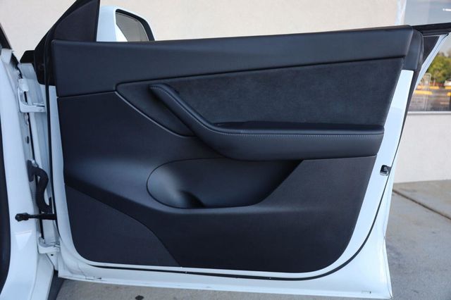 2022 Tesla Model Y Long Range - 23055980 - 24