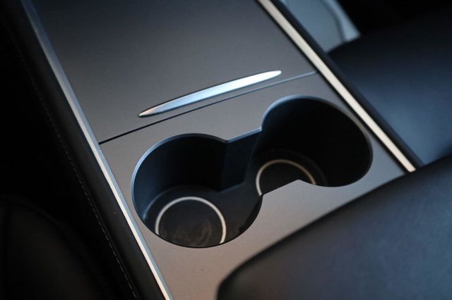 2022 Tesla Model Y Long Range - 23055980 - 37