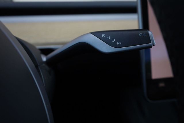 2022 Tesla Model Y Long Range - 23062936 - 31