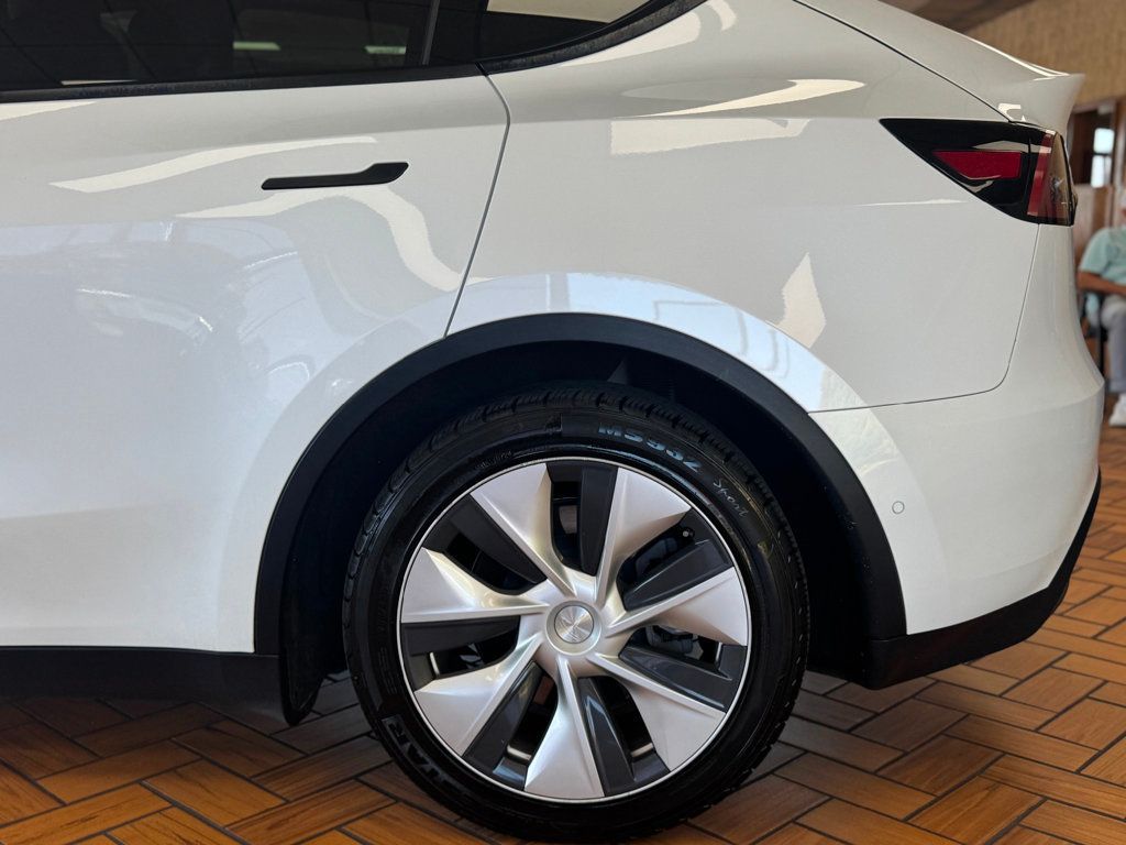 2022 Tesla Model Y Long Range photo 12