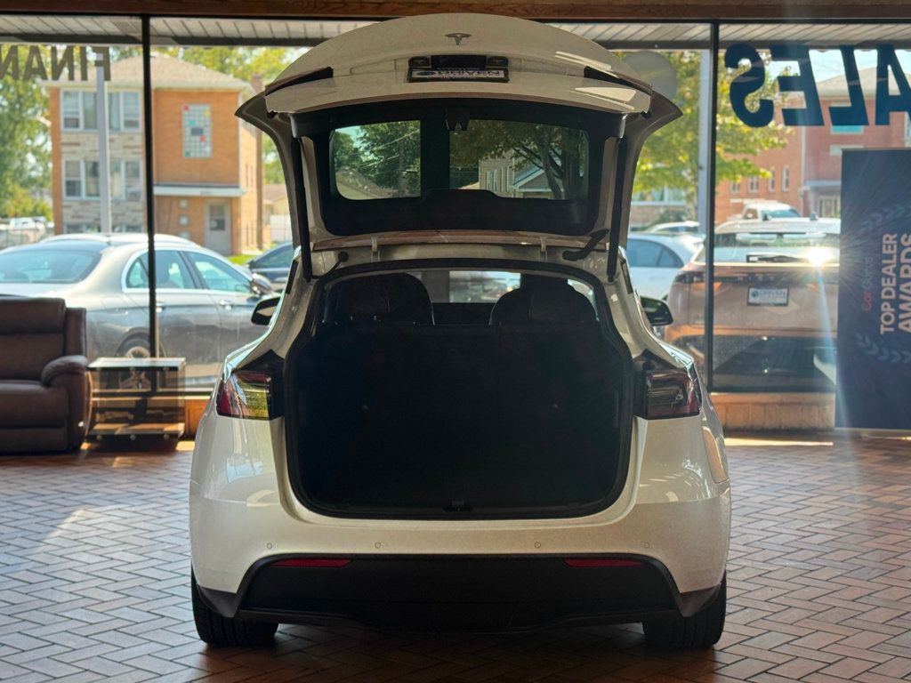 2022 Tesla Model Y Long Range photo 19