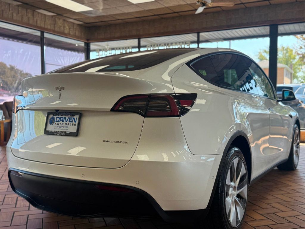 2022 Tesla Model Y Long Range photo 8