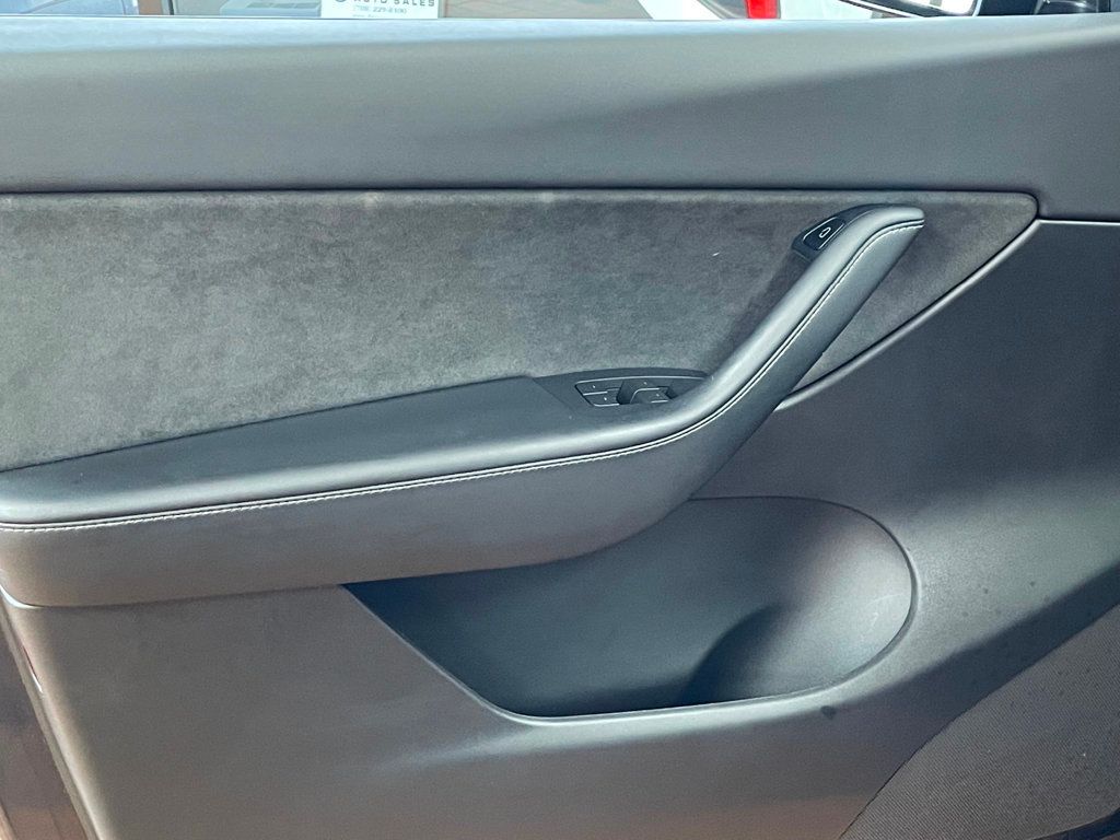 2022 Tesla Model Y Long Range AWD - 22996783 - 13