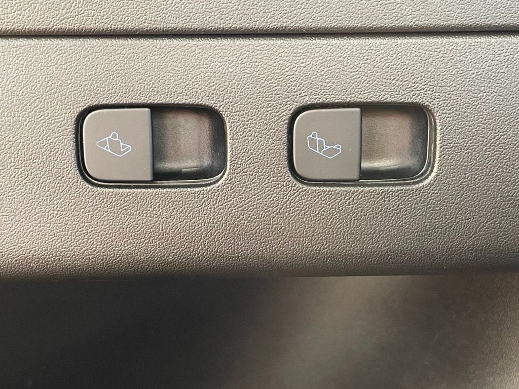 2022 Tesla Model Y Long Range AWD - 23013551 - 19