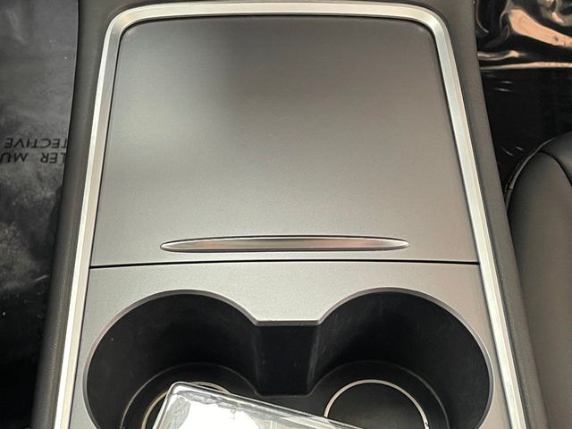 2022 Tesla Model Y Long Range AWD - 23013551 - 38