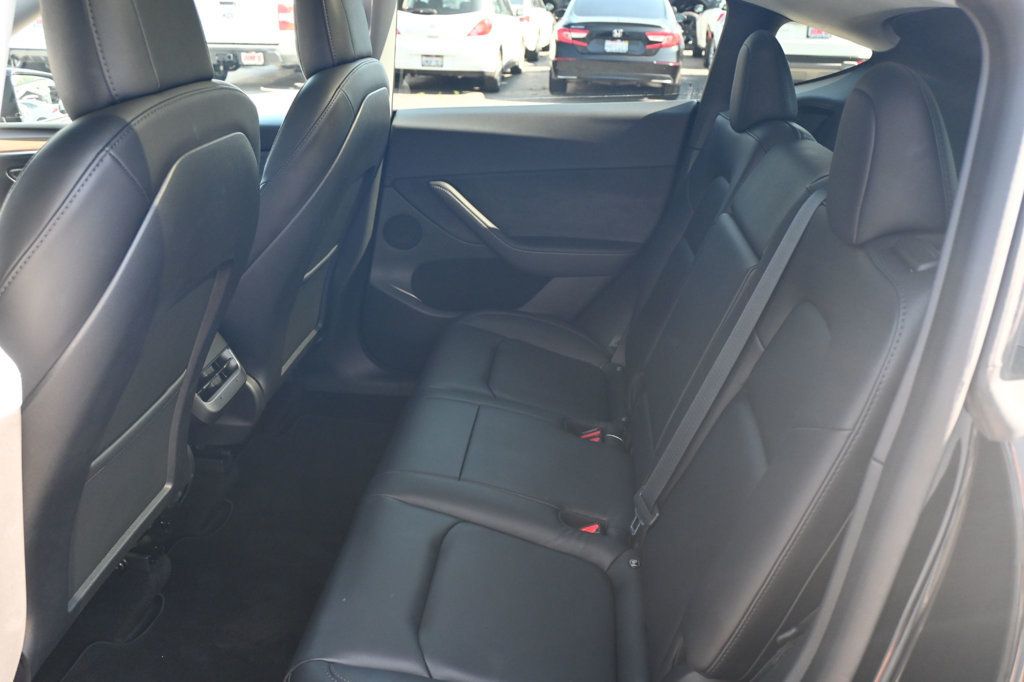 2022 Tesla Model Y Long Range photo 13