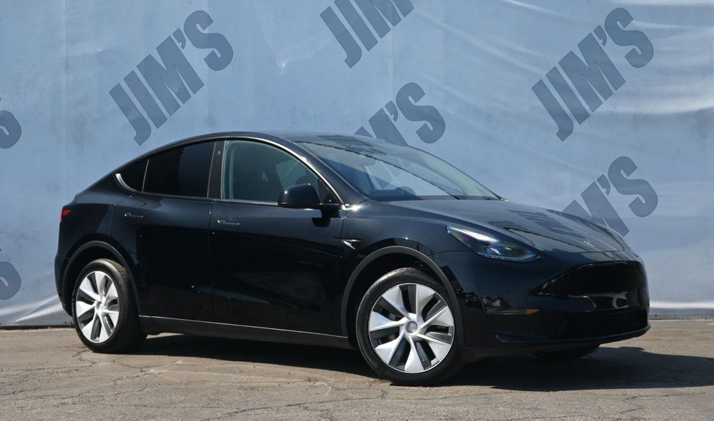 2022 Tesla Model Y Long Range photo 3