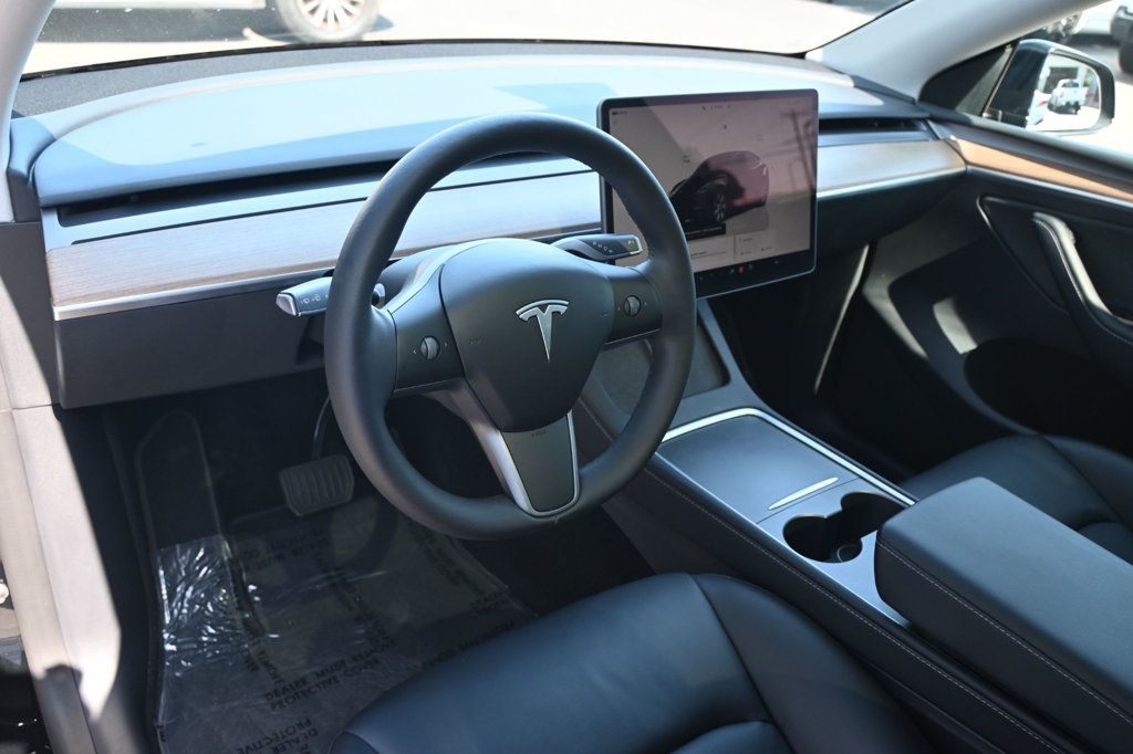 2022 Tesla Model Y Long Range photo 7