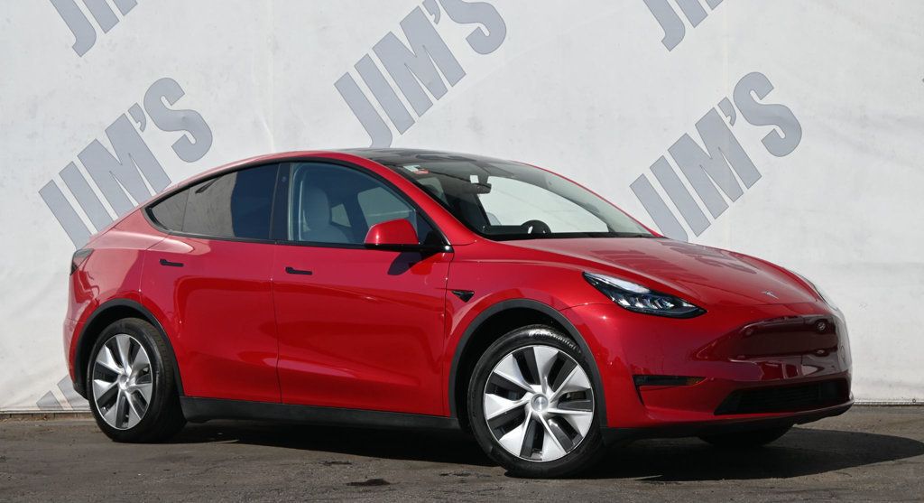 2022 Tesla Model Y Long Range photo 2