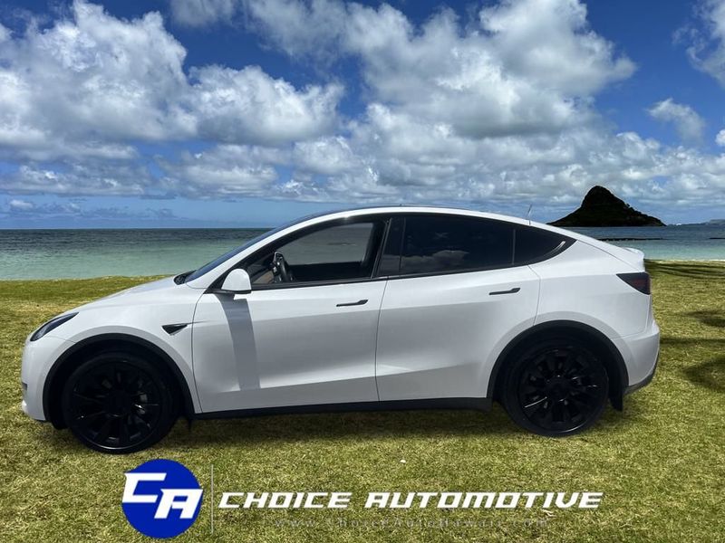 2022 Tesla Model Y Long Range photo 3