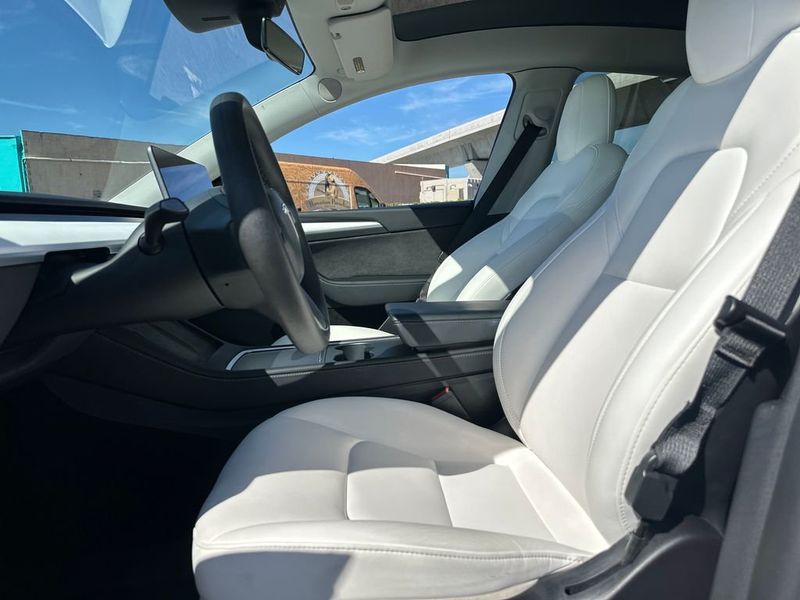 2022 Tesla Model Y Long Range AWD - 22972519 - 11