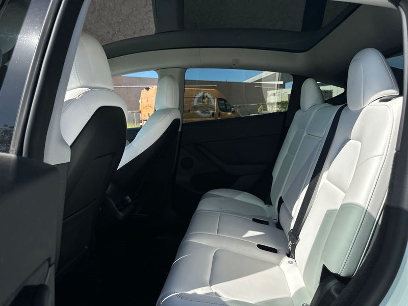 2022 Tesla Model Y Long Range AWD - 22972519 - 13