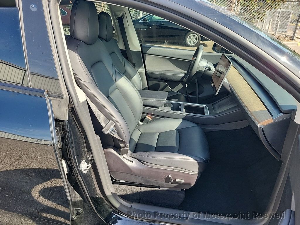 2022 Tesla Model Y Long Range photo 3