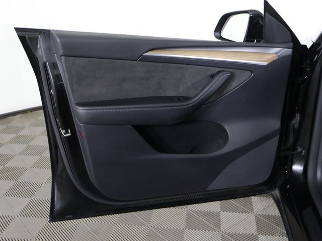 2022 Tesla Model Y Long Range AWD - 22962344 - 24